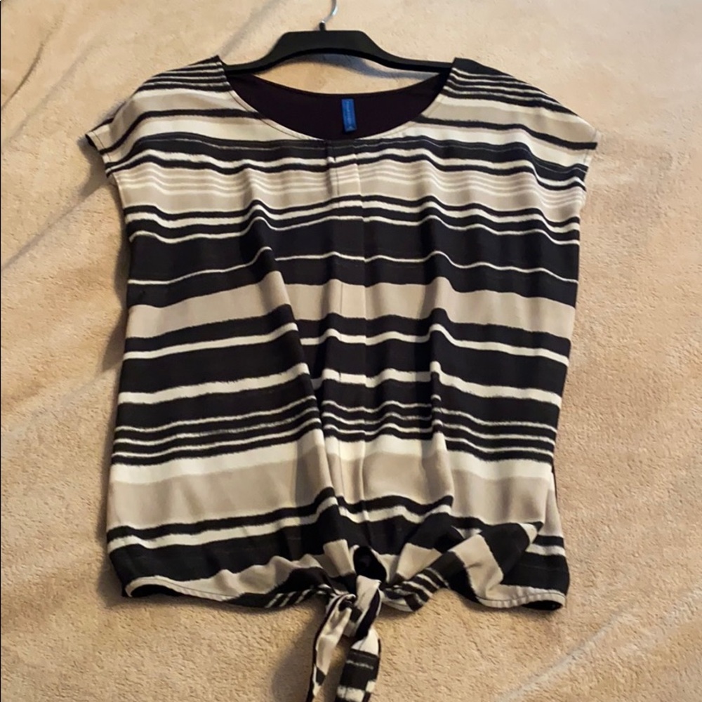 Ladies Falls Creek tie-front blouse, M